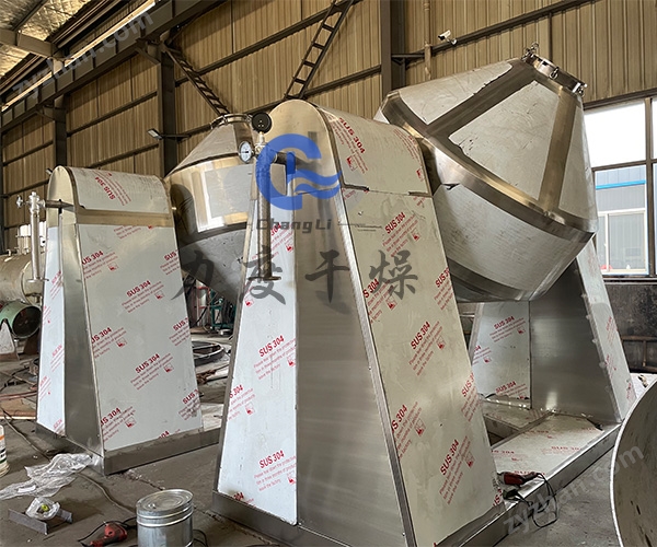 高鎳三元材料雙錐回轉(zhuǎn)真空干燥機(jī)